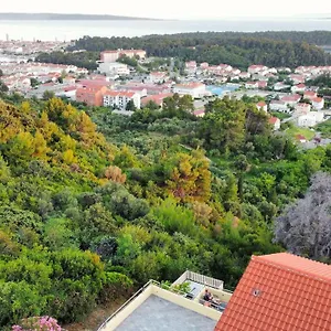 apartments-lumar-palit.primorje-gorskikotar.com/
